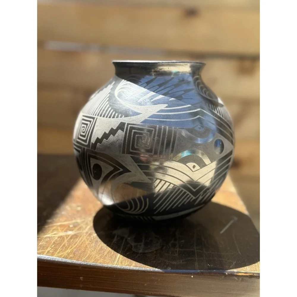 Michael Wisner Studio Pottery Vase Black Sgraffito Southwest Signed Crack As Is